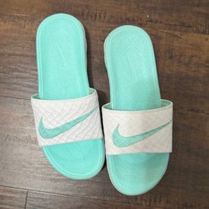 ⭐️⭐️nike slides⭐️⭐️